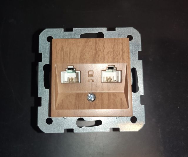 Viko Artline Novella - Viko Artline Novella İkili Numeris Cat3 Ceviz / Mekanizma + Kapak (Çerçevesiz) Viko Artline Novella - Viko Artline Novella İkili Numeris Cat3 Ceviz / Mekanizma + Kapak (Çerçevesiz)